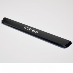Plaques de seuil de porte illuminées acier inoxydable foncé Mazda CX-6e | Accessoires Mazda