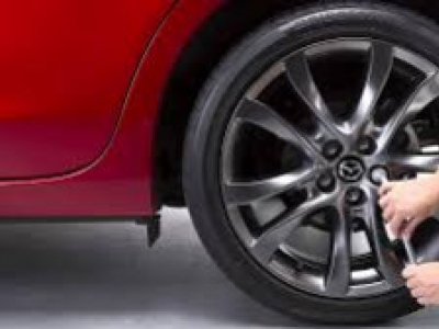 Pourquoi choisir des jantes d'origine préserve l'équilibre de votre Mazda